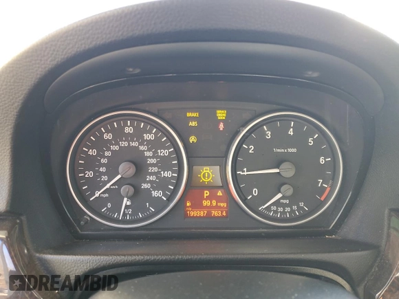 2007 BMW 3 Series 328xi z VIN WBAVT73577FZ36439, wystawiony jako Copart lot #87909375 z przebiegiem 199 387 mil mil oraz Szkoda całkowita • Salvage title. Historia ofert i sprzedaży dostępna na DreamBid. Obrazek 9.
