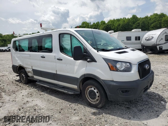 2023 Ford Transit Passenger XL с VIN 1FBAX2Y86PKA01050, выставлен на аукционе Copart как лот 55808515 с пробегом 76 244 миль миль и Списание • Salvage title. История ставок и продаж доступна на DreamBid. Изображение 4.