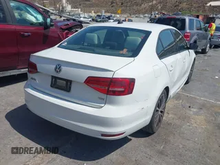 2015 Volkswagen Jetta SE с VIN 3VWD17AJ2FM406556, выставлен на аукционе IAAI как лот 42676945 с пробегом 153 903 миль миль и . История ставок и продаж доступна на DreamBid. Изображение 4.
