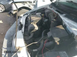 2003 Chevrolet Astro Cargo z VIN 1GCDM19X43B122767, wystawiony jako IAAI lot #41697869 z przebiegiem Nie podano mil oraz . Historia ofert i sprzedaży dostępna na DreamBid. Obrazek 12.