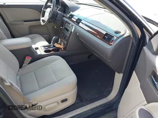 2008 Ford Taurus SEL with VIN 1FAHP24W48G131630, listed as a IAAI auction lot 42042813 with 86,855 mi miles. Bid and sale history available at carsss.com. Image 5.