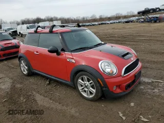 2012 MINI Hardtop S z VIN WMWSV3C54CTY19371, wystawiony jako Copart lot #49399615 z przebiegiem 240 306 mil mil oraz Szkoda całkowita • Salvage title. Historia ofert i sprzedaży dostępna na DreamBid. Obrazek 4.