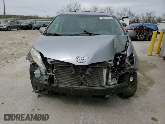 2012 Toyota Sienna XLE with VIN 5TDDK3DCXCS037172, listed as a Copart auction lot 48999165 with 0 mi miles and Salvage Title. Bid and sale history available at carsss.com. Image 11.
