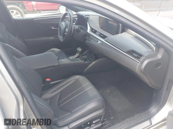 2019 Lexus ES with VIN 58ABZ1B19KU023027, listed as a IAAI auction lot 41935746 with 72,360 mi miles. Bid and sale history available at carsss.com. Image 5.