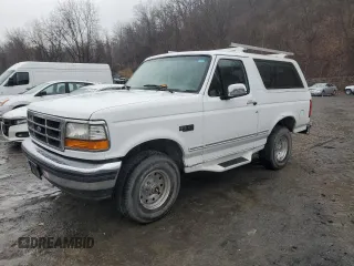 1995 Ford Bronco XL with VIN 1FMEU15N6SLC13228, listed as a Copart auction lot 84233314 with 208,874 mi miles and Non Repairable. Bid and sale history available at carsss.com. Image 1.