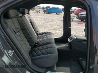 2023 BMW 7 Series 740i z VIN WBA23EH08PCM18586, wystawiony jako Copart lot #46084894 z przebiegiem 6 880 mil mil oraz . Historia ofert i sprzedaży dostępna na DreamBid. Obrazek 10.