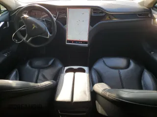 2014 Tesla Model S 60 z VIN 5YJSA1H10EFP40472, wystawiony jako Copart lot #55942595 z przebiegiem 104 241 mil mil oraz Czysty tytuł • Clean title. Historia ofert i sprzedaży dostępna na DreamBid. Obrazek 8.