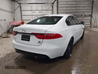 2019 Jaguar XF with VIN SAJBM4FV7KCY77286, listed as a IAAI auction lot 41273612 with 41,452 mi miles and . Bid and sale history available at DreamBid. Image 4.