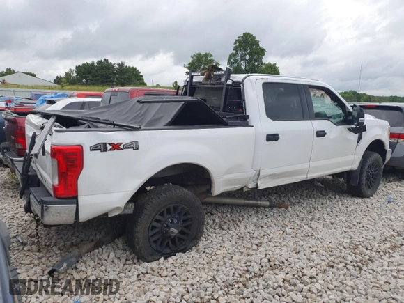 2017 Ford F-250 Lariat z VIN 1FT7W2B65HED68909, wystawiony jako Copart lot #58394015 z przebiegiem 205 452 mil mil oraz Czysty tytuł • Clean title. Historia ofert i sprzedaży dostępna na DreamBid. Obrazek 3.