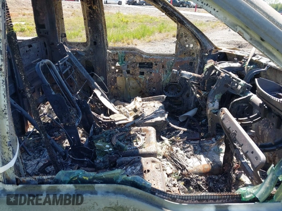 2005 Ford F-150 XL с VIN 1FTRF12205NA55424, выставлен на аукционе IAAI как лот 42035951 с пробегом Не указан миль и . История ставок и продаж доступна на DreamBid. Изображение 5.