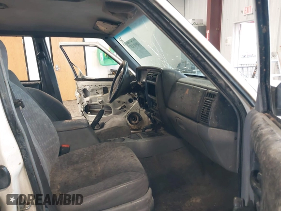 1997 Jeep Cherokee SE with VIN 1J4FJ28S1VL528218, listed as a IAAI auction lot 41931137 with 210,196 mi miles. Bid and sale history available at carsss.com. Image 5.