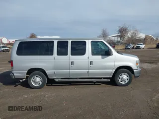 2010 Ford Econoline Passenger XL z VIN 1FBNE3BL8ADA65211, wystawiony jako IAAI lot #41659231 z przebiegiem 173 471 mil mil oraz . Historia ofert i sprzedaży dostępna na DreamBid. Obrazek 13.