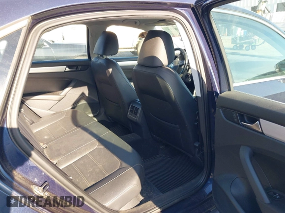 2013 Volkswagen Passat SE z VIN 1VWBP7A36DC130257, wystawiony jako IAAI lot #41987145 z przebiegiem 148 881 mil mil oraz . Historia ofert i sprzedaży dostępna na DreamBid. Obrazek 8.