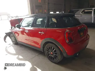 2020 MINI Hardtop 4 Door Cooper z VIN WMWXU7C07L2L48763, wystawiony jako IAAI lot #41948131 z przebiegiem 20 083 mil mil oraz . Historia ofert i sprzedaży dostępna na DreamBid. Obrazek 3.