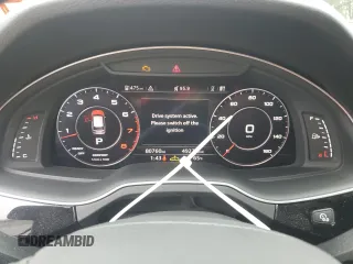 2018 Audi Q7 Premium Plus z VIN WA1LAAF72JD030951, wystawiony jako Copart lot #58734315 z przebiegiem 80 760 mil mil oraz Tytuł czysty. Historia ofert i sprzedaży dostępna na DreamBid. Obrazek 9.