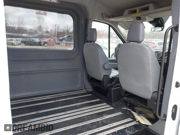 2019 Ford Transit with VIN 1FTYR2CM4KKA63287, listed as a IAAI auction lot 41910079 with 95,472 mi miles. Bid and sale history available at carsss.com. Image 8.