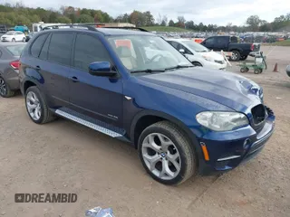 2012 BMW X5 35i z VIN 5UXZV4C59CL762171, wystawiony jako IAAI lot #40804125 z przebiegiem 142 700 mil mil oraz . Historia ofert i sprzedaży dostępna na DreamBid. Obrazek 1.
