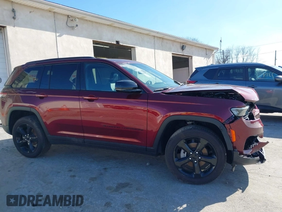 2025 Jeep Grand Cherokee Laredo with VIN 1C4RJHAG9SC287175, listed as a IAAI auction lot 41856266 with 2,495 mi miles and . Bid and sale history available at DreamBid. Image 14.