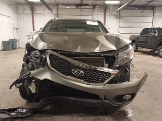 2013 Kia Sorento LX with VIN 5XYKT3A66DG381650, listed as a IAAI auction lot 42400630 with 182,333 mi miles and . Bid and sale history available at DreamBid. Image 13.
