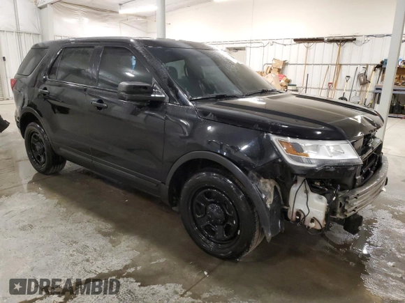 2016 Ford Utility Police Interceptor with VIN 1FM5K8AR1GGD05998, listed as a Copart auction lot 41393885 with 140,060 mi miles and Salvage Title. Bid and sale history available at carsss.com. Image 4.
