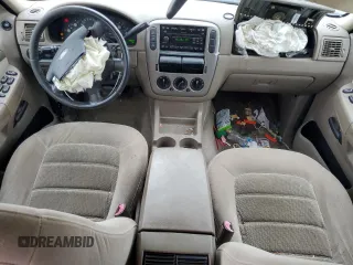2004 Ford Explorer XLT z VIN 1FMZU73K34UA76632, wystawiony jako Copart lot #53701875 z przebiegiem 138 635 mil mil oraz Czysty tytuł • Clean title. Historia ofert i sprzedaży dostępna na DreamBid. Obrazek 8.