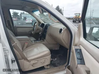 2008 Ford Explorer Sport Trac Limited with VIN 1FMEU53888UA00336, listed as a IAAI auction lot 41121752 with 204,795 mi miles. Bid and sale history available at carsss.com. Image 5.