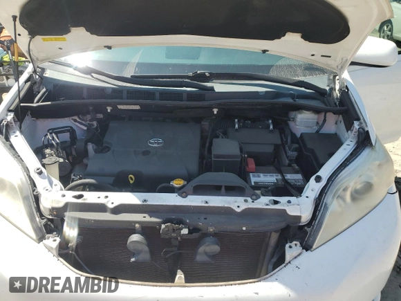 2014 Toyota Sienna LE AAS z VIN 5TDKK3DC0ES465228, wystawiony jako Copart lot #54427125 z przebiegiem 173 811 mil mil oraz Szkoda całkowita • Salvage title. Historia ofert i sprzedaży dostępna na DreamBid. Obrazek 12.