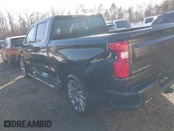 2019 Chevrolet Silverado 1500 High Country with VIN 1GCUYHEL6KZ236050, listed as a IAAI auction lot 41386918 with 105,462 mi miles. Bid and sale history available at carsss.com. Image 3.