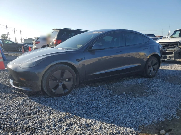 2023 Tesla Model 3 with VIN 5YJ3E1EAXPF704742, listed as a Copart auction lot 86323624 with 4,401 mi miles and Salvage Title. Bid and sale history available at carsss.com. Image 1.