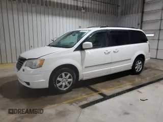 2010 Chrysler Town & Country Touring z VIN 2A4RR5D1XAR133606, wystawiony jako Copart lot #57327375 z przebiegiem 195 458 mil mil oraz Szkoda całkowita • Salvage title. Historia ofert i sprzedaży dostępna na DreamBid. Obrazek 1.