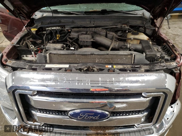 2015 Ford F-250 XLT z VIN 1FT7X2B61FED02464, wystawiony jako Copart lot #51217505 z przebiegiem 159 967 mil mil oraz Szkoda całkowita • Salvage title. Historia ofert i sprzedaży dostępna na DreamBid. Obrazek 12.