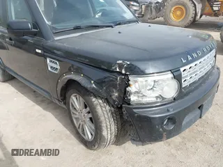 2012 Land Rover LR4 HSE z VIN SALAG2D43CA597757, wystawiony jako IAAI lot #42265010 z przebiegiem 116 140 mil mil oraz . Historia ofert i sprzedaży dostępna na DreamBid. Obrazek 6.