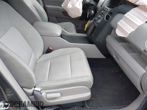 2012 Honda Pilot EX with VIN 5FNYF4H44CB082756, listed as a IAAI auction lot 41857412 with 132,392 mi miles. Bid and sale history available at carsss.com. Image 5.