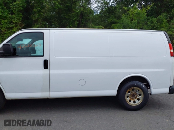 2013 Chevrolet Express Cargo z VIN 1GCSGAFX2D1162792, wystawiony jako IAAI lot #42610323 z przebiegiem 199 876 mil mil oraz . Historia ofert i sprzedaży dostępna na DreamBid. Obrazek 15.