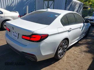 2019 BMW 5 Series 540i xDrive with VIN WBAJE7C52KWW14938, listed as a IAAI auction lot 40177765 with 57,722 mi miles and . Bid and sale history available at carsss.com. Image 4.