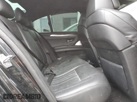 2013 BMW M5 z VIN WBSFV9C56DD096294, wystawiony jako Copart lot #57855005 z przebiegiem Nie podano mil oraz Tytuł czysty. Historia ofert i sprzedaży dostępna na DreamBid. Obrazek 10.
