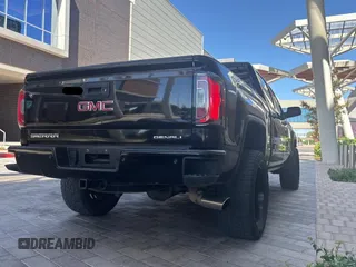 2017 GMC Sierra 1500 Denali with VIN 3GTU2PEJ8HG276956, listed as a Copart auction lot 55885675 with 173,455 mi miles and Clean Title. Bid and sale history available at DreamBid. Image 4.