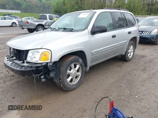 2005 GMC Envoy SLE z VIN 1GKDT13S752159660, wystawiony jako IAAI lot #41996041 z przebiegiem 133 948 mil mil oraz . Historia ofert i sprzedaży dostępna na DreamBid. Obrazek 2.