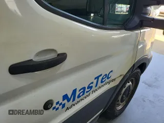 2017 Ford Transit z VIN 1FTYE1YM6HKB17664, wystawiony jako IAAI lot #42516423 z przebiegiem 198 457 mil mil oraz . Historia ofert i sprzedaży dostępna na DreamBid. Obrazek 28.