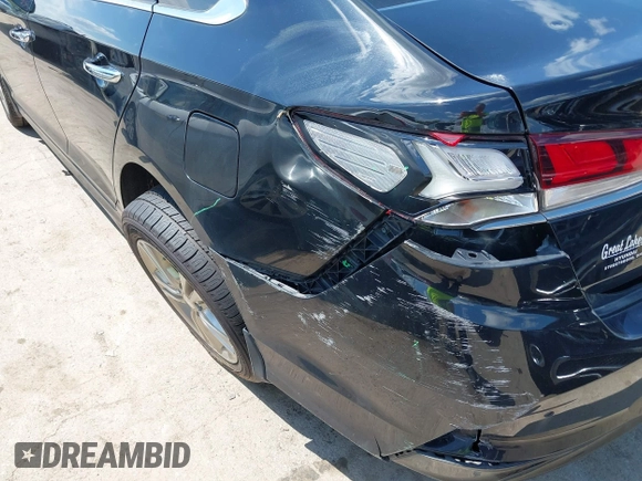 2019 Hyundai Sonata Sport z VIN 5NPE34AF1KH797081, wystawiony jako IAAI lot #42260397 z przebiegiem 72 348 mil mil oraz . Historia ofert i sprzedaży dostępna na DreamBid. Obrazek 18.