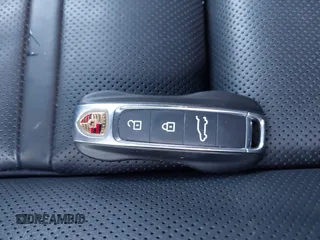2020 Porsche Cayenne S z VIN WP1BB2AY2LDA58111, wystawiony jako IAAI lot #41764496 z przebiegiem Nie podano mil oraz . Historia ofert i sprzedaży dostępna na DreamBid. Obrazek 11.