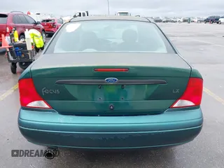 2000 Ford Focus LX with VIN 1FAFP33P8YW336316, listed as a IAAI auction lot 41904496 with 215,100 mi miles and . Bid and sale history available at carsss.com. Image 17.