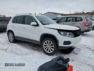 2017 Volkswagen Tiguan Wolfsburg Edition z VIN WVGRV7AX6HW506983, wystawiony jako Copart lot #88631575 z przebiegiem Nie podano mil oraz Szkoda całkowita • Salvage title. Historia ofert i sprzedaży dostępna na DreamBid. Obrazek 4.