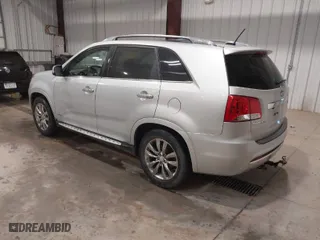 2013 Kia Sorento SX with VIN 5XYKWDA24DG380944, listed as a IAAI auction lot 42058174 with 261,860 mi miles. Bid and sale history available at carsss.com. Image 3.