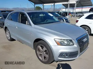 2011 Audi Q5 3.2L Premium Plus with VIN WA1DKAFP9BA068715, listed as a IAAI auction lot 41867985 with 147,207 mi miles. Bid and sale history available at carsss.com. Image 1.