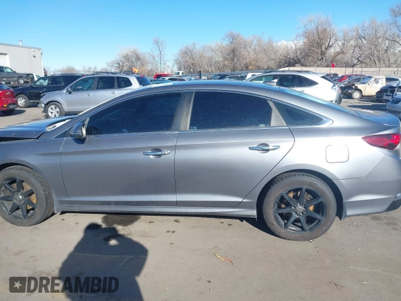 2018 Hyundai Sonata Limited with VIN 5NPE34AF6JH670261, listed as a IAAI auction lot 41350253 with 120,075 mi miles. Bid and sale history available at carsss.com. Image 14.