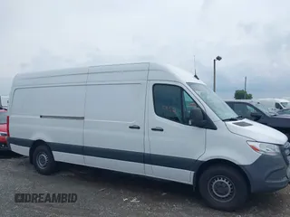 2020 Mercedes-Benz Sprinter Cargo Cargo with VIN W1Y40CHYXLT034958, listed as a IAAI auction lot 39915952 with 182,384 mi miles and . Bid and sale history available at carsss.com. Image 13.