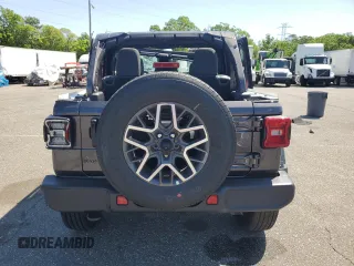 2025 Jeep Wrangler Sahara с VIN 1C4PJXEN4SW534448, выставлен на аукционе Copart как лот 57478615 с пробегом 6 613 миль миль и Чистый • Clean title. История ставок и продаж доступна на DreamBid. Изображение 6.