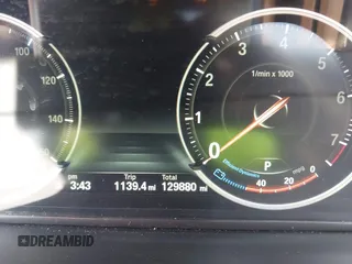 2015 BMW 7 Series 750Li z VIN WBAYE8C55FD782482, wystawiony jako IAAI lot #42225202 z przebiegiem 129 880 mil mil oraz . Historia ofert i sprzedaży dostępna na DreamBid. Obrazek 15.