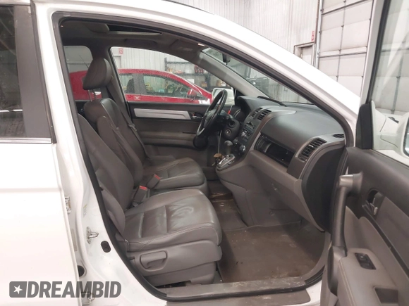 2011 Honda CR-V EX-L with VIN 5J6RE4H73BL107640, listed as a IAAI auction lot 41612760 with 163,297 mi miles. Bid and sale history available at carsss.com. Image 5.